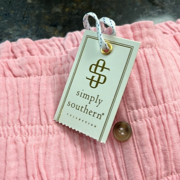NWT-simply Southern-M/L-pink- elastic waistband, lightweight, pull- on shorts. - Picture 4 of 11